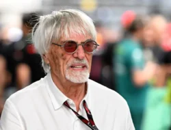 Bernie Ecclestone Sebut Pindah ke Mercedes Langkah Kurang Tepat bagi Max Verstappen