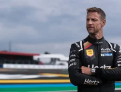 Jenson Button Hadapi Salah Satu Balapan Terberat di Le Mans 24 Jam 2024